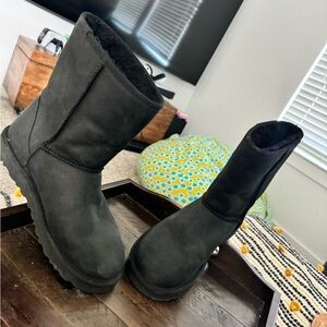 UGG boot size 8